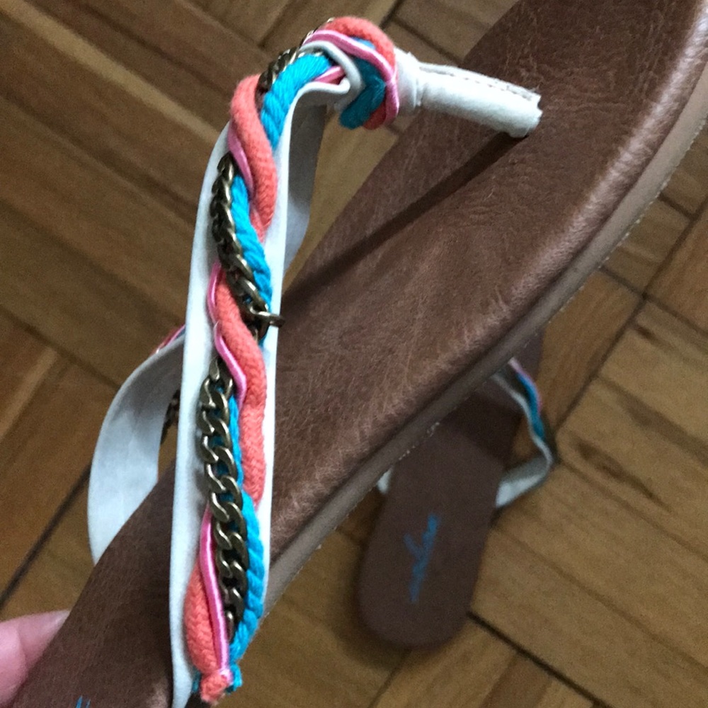 Volcom flip flops - Picture 2 of 5